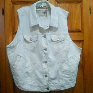 Avenue denim vest